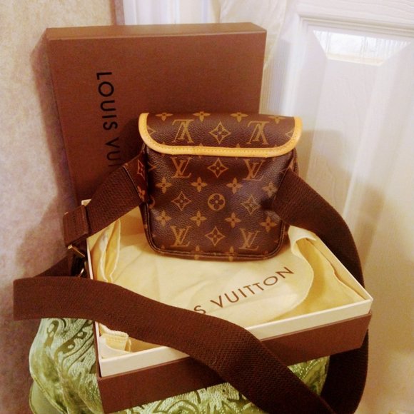 Louis Vuitton Monogram Bosphore Waist Bum Bag - Picture 2 of 14